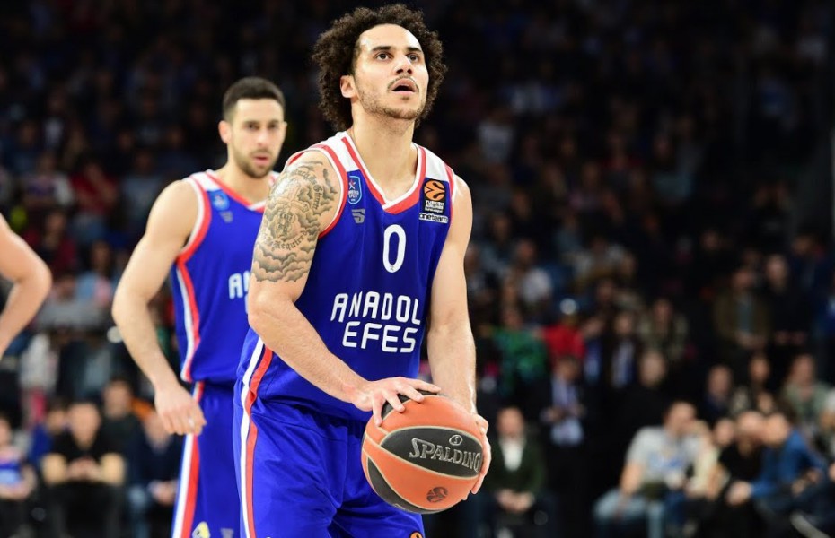 Shane Larkin va rămâne în continuare la Anadolu Efes Istanbul