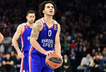 Shane Larkin va rămâne în continuare la Anadolu Efes Istanbul