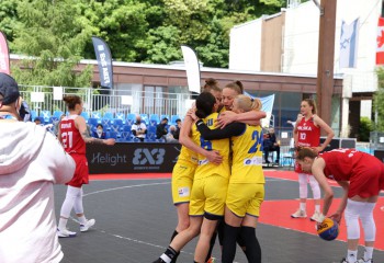 România a învins Polonia în sferturile turneului FIBA 3x3 Women’s Series de la Voiron. Video