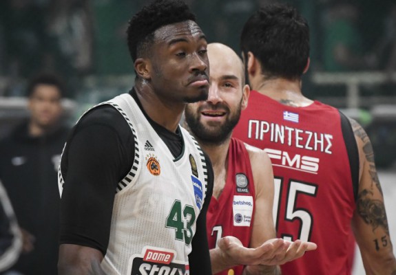 Panathinaikos își ironizează din nou rivala după retrogradarea din prima ligă a Greciei