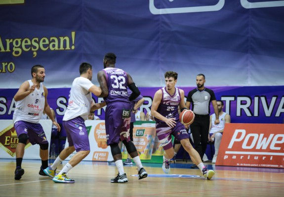 FC Argeș Basketball, victorie la un singur punct pe terenul Timișoarei