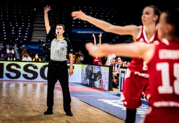 Marius Ciulin a arbitrat sfertul dintre Ungaria și Marea Britanie la Women's EuroBasket 2019
