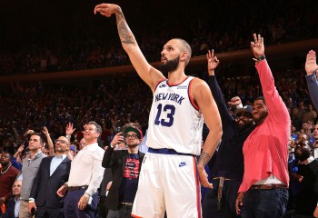 Knicks câștigă după două reprize suplimentare, Hornets revine de la -23