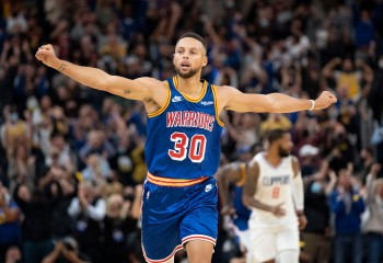 Warriors o răpune și pe Clippers, după un meci perfect făcut de Curry