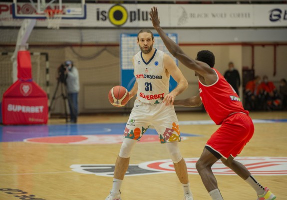 CSM CSU Oradea a primit o mână de ajutor de la Legia Varșovia și continuă aventura în FIBA Europe Cup