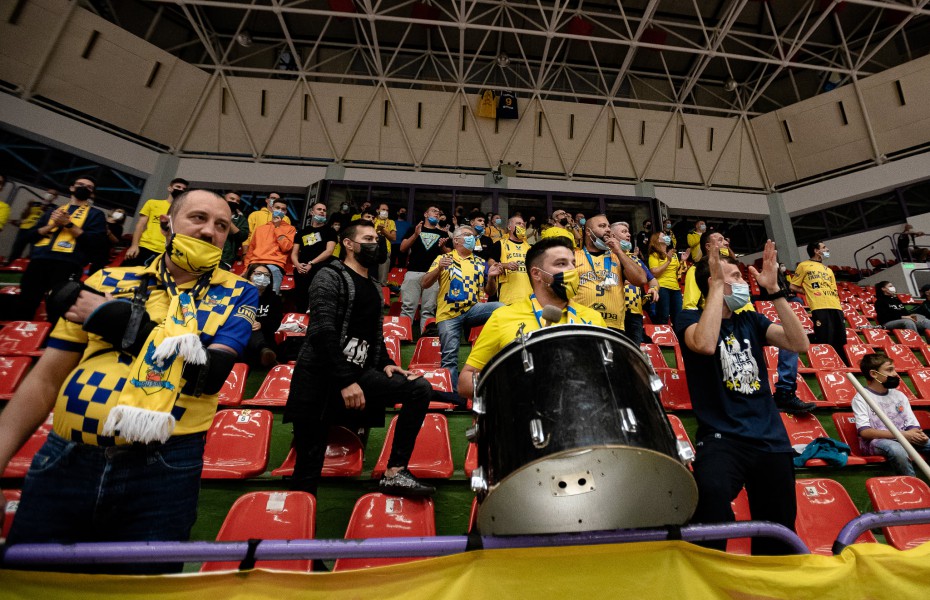 Accesul spectatorilor la evenimentele sportive ar putea fi permis începând cu 1 decembrie