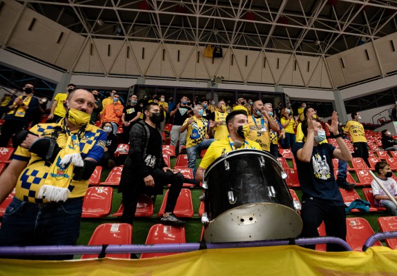 Accesul spectatorilor la evenimentele sportive ar putea fi permis începând cu 1 decembrie