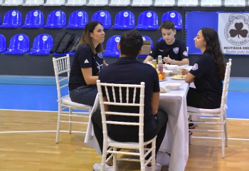 „La masă cu sportivii”, un nou eveniment realizat de CSO Voluntari