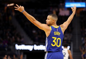 8 momente speciale din noaptea istorică a lui Steph Curry. Video