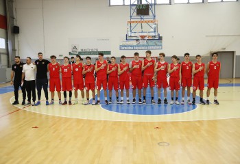 Știința București câștigă duelul cu U-BT Cluj din EYBL U16