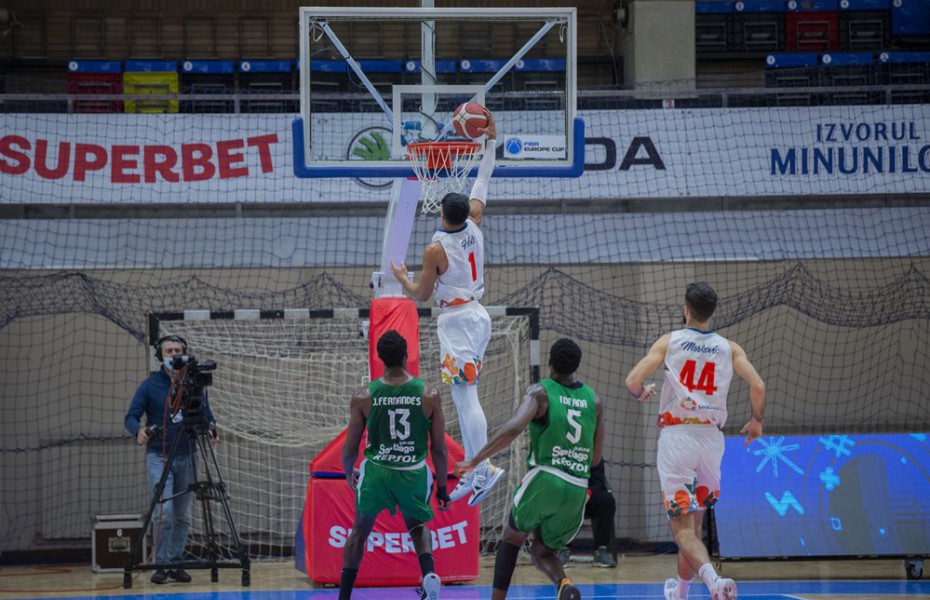 CSM Oradea o învinge pe Sporting și termină pe primul loc grupa din FIBA Europe Cup