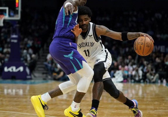 Kyrie Irving, monster-game contra lui Charlotte Hornets