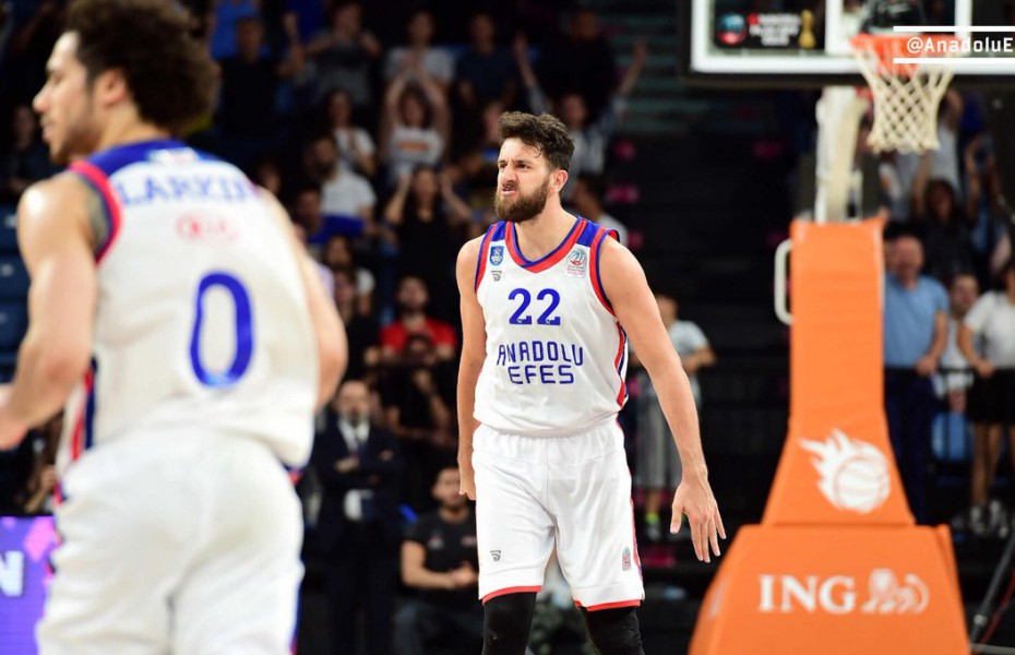 Anadolu Efes egalează situația în finala din Turcia