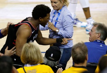 NBA: Unul din proprietarii lui Warriors a primit o pedeapsă usturătoare după ce l-a agresat pe Kyle Lowry