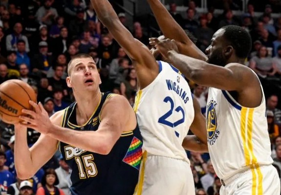 Denver Nuggets câștigă meciul patru cu Golden State Warriors și prelungește seria