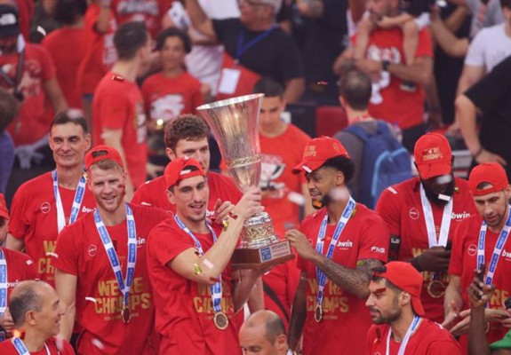 Olympiacos Pireu, campioană în Grecia după o pauză de 6 ani