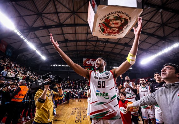 Bonzie Colson a semnat cu Maccabi Tel Aviv