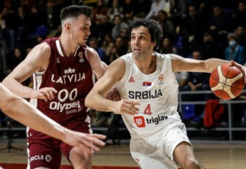 Milos Teodosic a fost dat afară din lotul Serbiei de către Svetislav Pesic