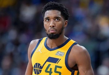 Cleveland Cavaliers l-au transferat pe Donovan Mitchell