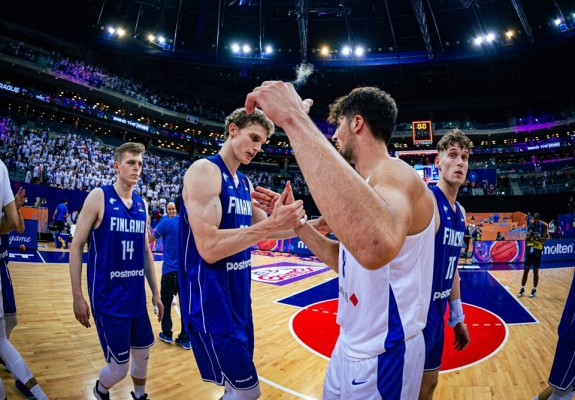 Duel clasic între Lauri Markkanen și Deni Avdija la EuroBasket