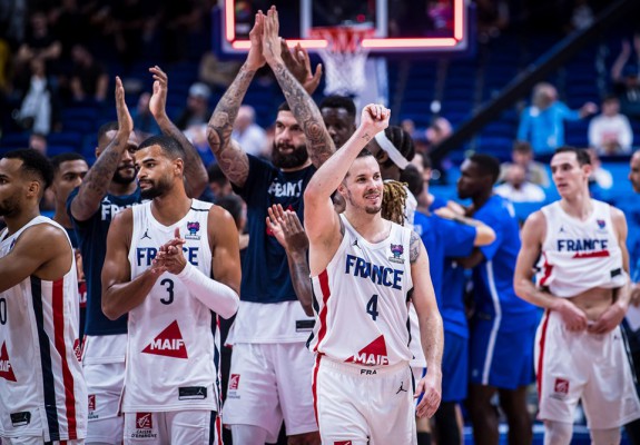 Franța câștigă un nou thriller și se califică în semifinalele EuroBasket 2022