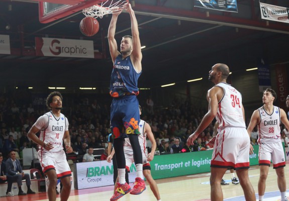 CSM Oradea caută revanșa în fața lui Cholet Basket