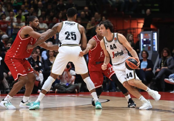 Virtus Bologna s-a impus în derby-ul italian din Euroligă