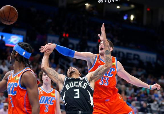 Denver Nuggets recuperează un deficit de 18 puncte, victorii după overtime pentru Milwaukee Bucks și Memphis Grizzlies