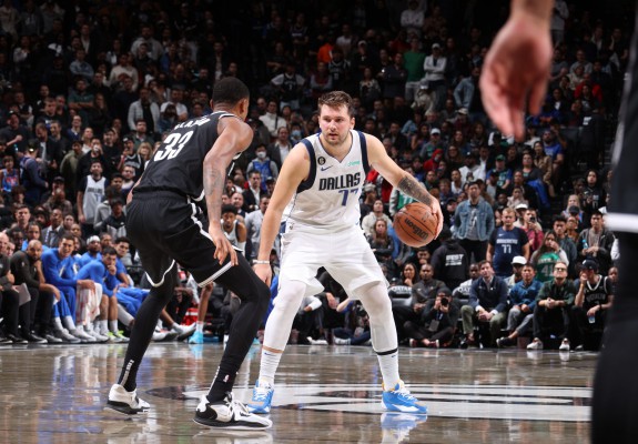 Prestație excelentă pentru Luka Doncic în victoria cu Portland Trail Blazers