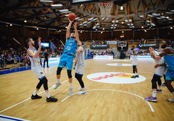 CSO Voluntari luptă cu Merlins Crailsheim pentru calificarea din grupa H a FIBA Europe Cup