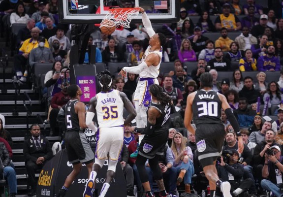 LA Lakers a bifat a cincea victorie la rând în NBA