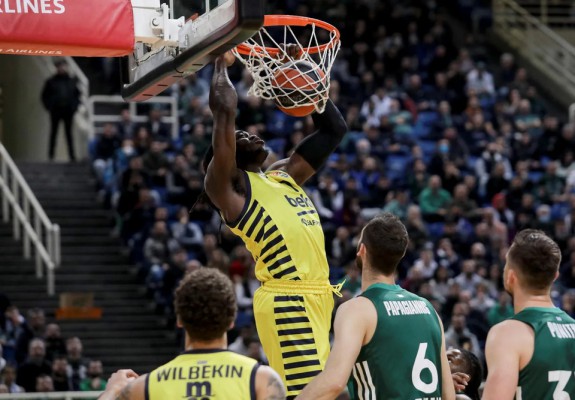 Fenerbahce a trecut de Panathinaikos la capătul unei reprize de prelungiri