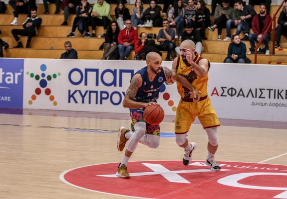 CSM Oradea o învinge pe Keravnos dar este eliminată din FIBA Europe Cup