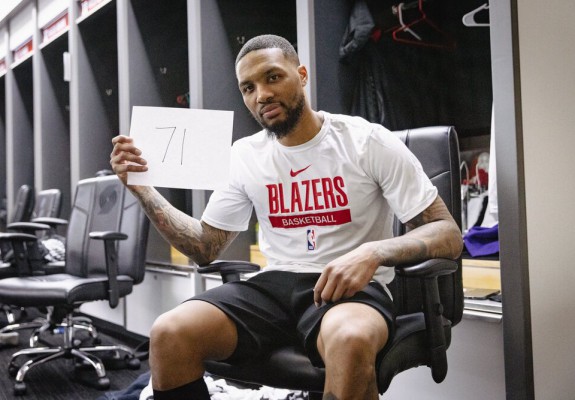 Damian Lillard și-a doborât recordul de puncte marcate într-un meci de NBA prin performanța contra lui Houston Rockets