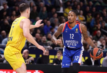 Anadolu Efes a pierdut cu Alba Berlin și e în pericol să rateze playoff-ul