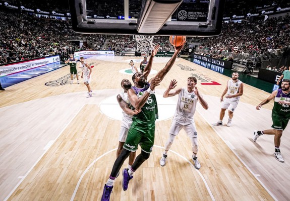 Unicaja Malaga și Hapoel Ierusalim au început cu dreptul sferturile de finală ale BCL