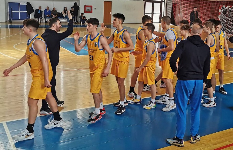 U16 Masculin - CSȘ CSM Petrolul Ploiești și CSU ASE București s-au calificat în finala Campionatului Național