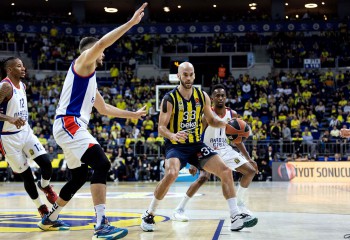 Anadolu Efes a fost eliminată din cursa pentru playoff-ul Euroligii