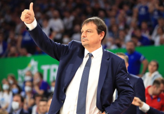 Presa europeană anunță că Ergin Ataman a semnat cu Panathinaikos