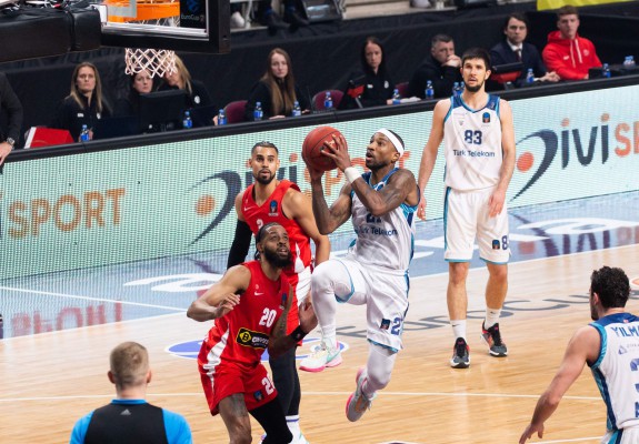 Turk Telekom, prima echipă calificată în finala EuroCup. Video