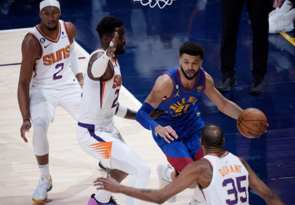 Denver Nuggets s-a impus în primul meci al seriei cu Phoenix Suns