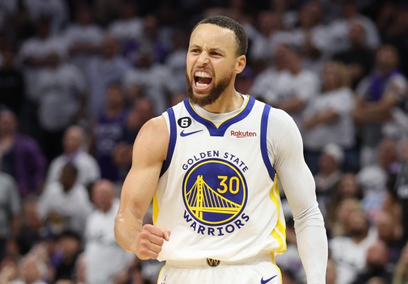 Golden State Warriors se califică în semifinale, după o prestație extraordinară a lui Steph Curry