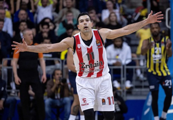 Kostas Sloukas câștigă meciul pentru Olympiacos, Barcelona se califică în Final 4