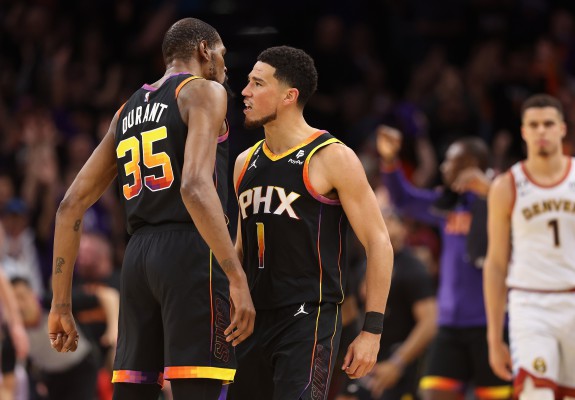Devin Booker, prestație uluitoare în victoria lui Phoenix Suns din semifinalele NBA