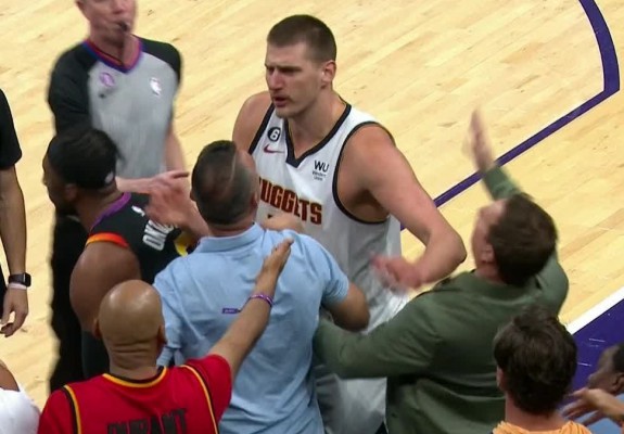 Nikola Jokic, implicat într-o altercație cu Matt Ishbia, proprietarul lui Phoenix Suns. Video