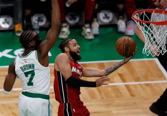 Miami Heat a câștigat pe terenul lui Boston Celtics în deschiderea finalei Conferinței de Est