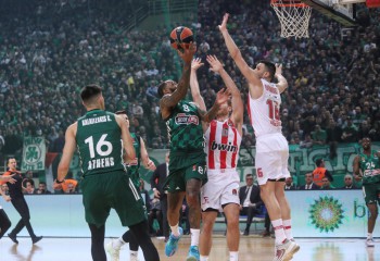 Prima victorie pentru Panathinaikos în fața lui Olympiacos după 14 înfrângeri