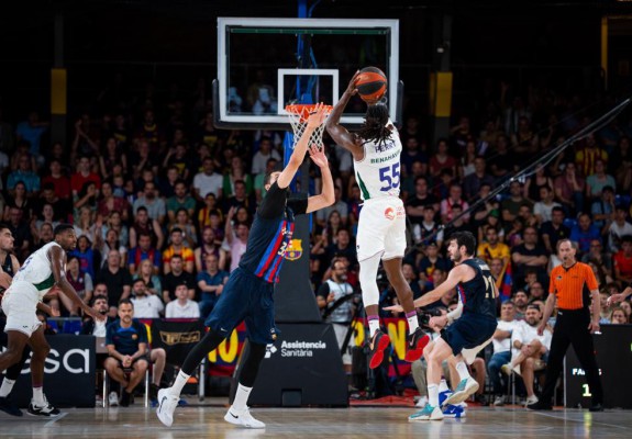 Unicaja Malaga, victorie pe terenul Barcelonei în semifinala ligii ACB