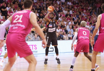 Olimpia Milano și ratiopharm Ulm au început cu dreptul finalele din Italia și Germania