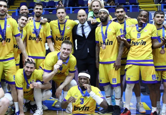 Vassilis Spanoulis a condus-o pe Peristeri spre medaliile de bronz în Grecia